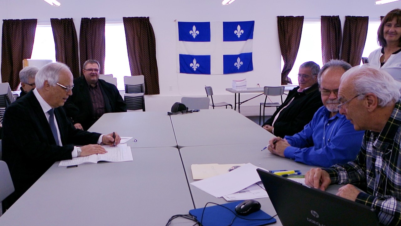 EN BREF | Robert Dutil dépose officiellement sa candidature dans Beauce-Sud