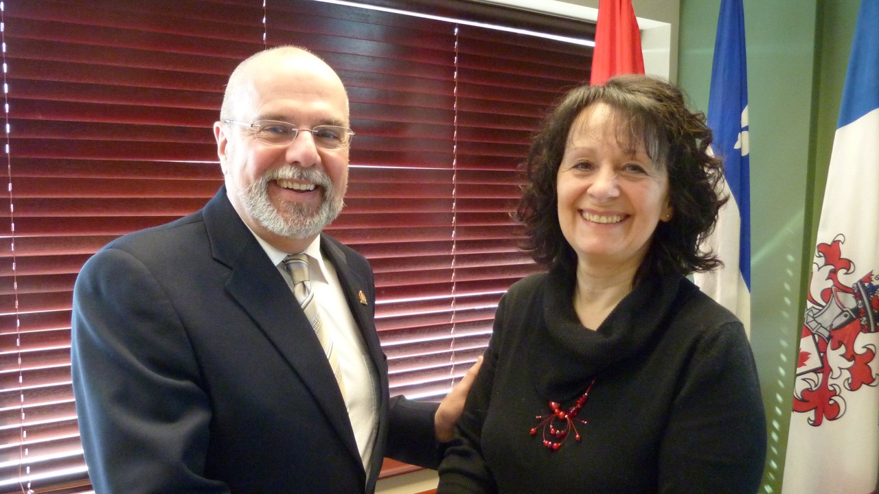 Céline Lachance en compagnie du maire de Saint-Georges, Claude Morin