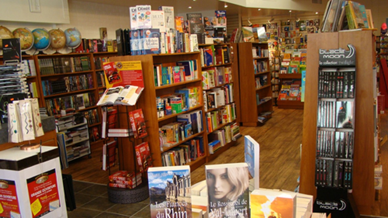 La Librairie Sélect souligne à sa façon la Journée mondiale du livre et du droit d’auteur les 23, 24 et 26 avril 2014. 

