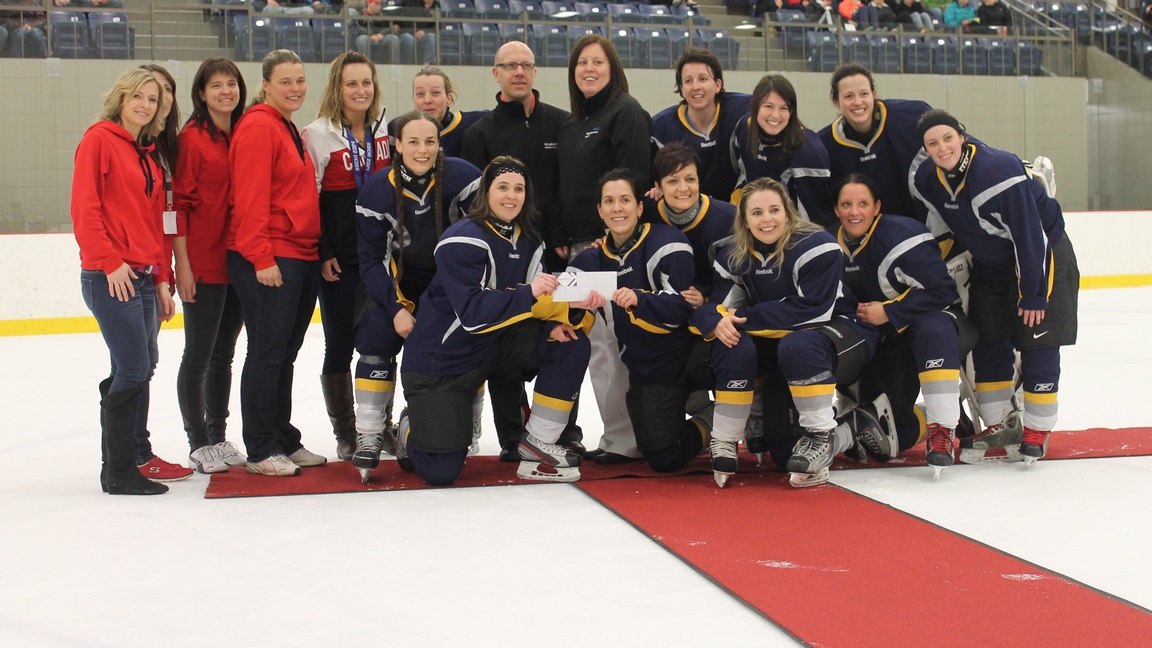 Plus de 500 hockeyeuses participent au tournoi de hockey féminin « Meubles & Nous »