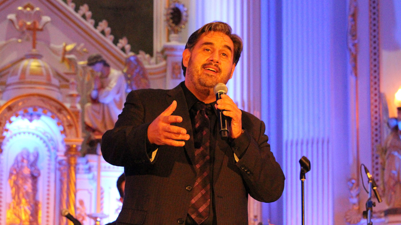 Le 3 mai dernier, devant une église pleine à craquer, Marc Hervieux, a présenté un spectacle des plus chaleureux, à Saint-Frédéric. Le ténor de réputation internationale a donné une prestation mémorable à plus de 600 spectateurs.
