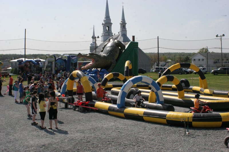 La 11e édition de la Journée de la Famille s’installe à Saint-Martin. En effet, l’événement se déroulera le samedi 17 mai prochain, de 11h à 16h, sur le terrain de l’école Grande-Coudée ou à l’intérieur de la salle municipale de Saint-Martin en cas de pluie.