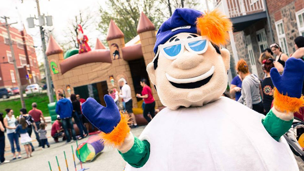 La mascotte du carnaval de Beauceville était également sur place.