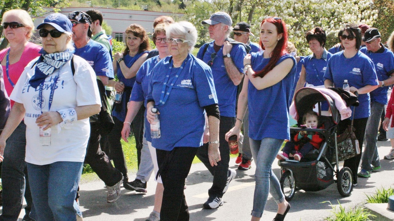 Près de 100 marcheurs ont participé à l'événement la Marche de la Mémoire.