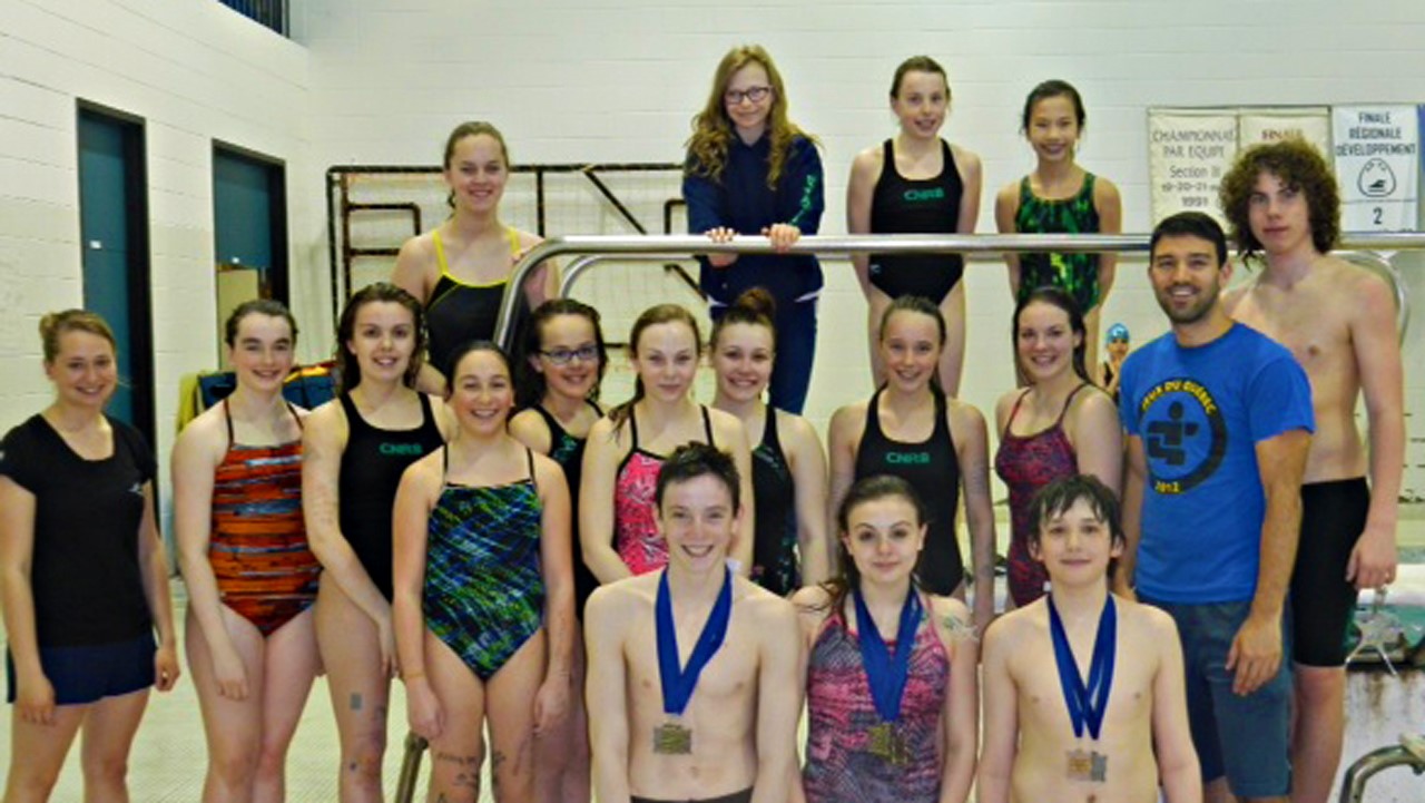 Les nageurs de CNRB lors du championnat de natation de Thetford Mines