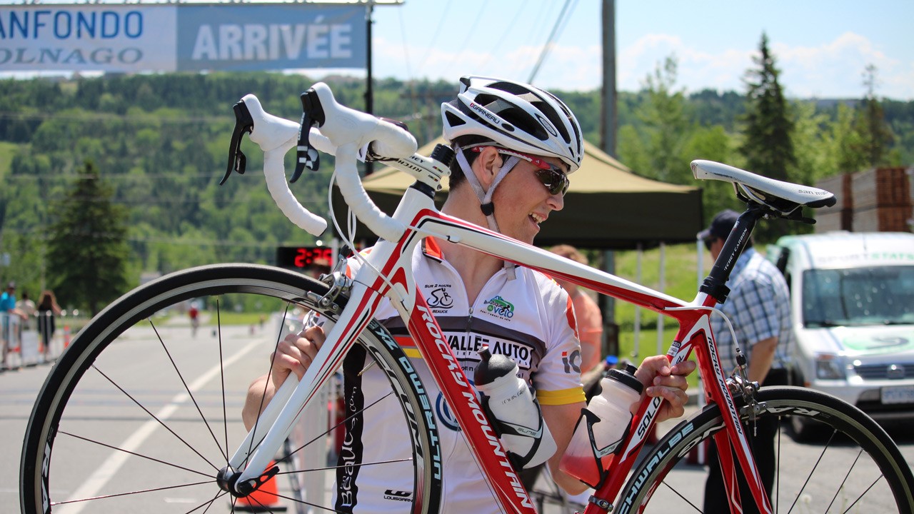 La 13e édition du Granfondo Colnago avec moins de participants, mais chargée en émotion