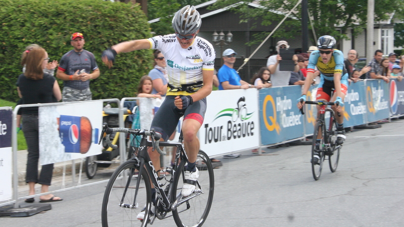  Tom Skujins remporte le maillot jaune