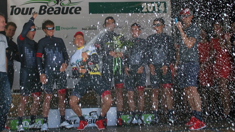  Tom Skujins remporte le maillot jaune
