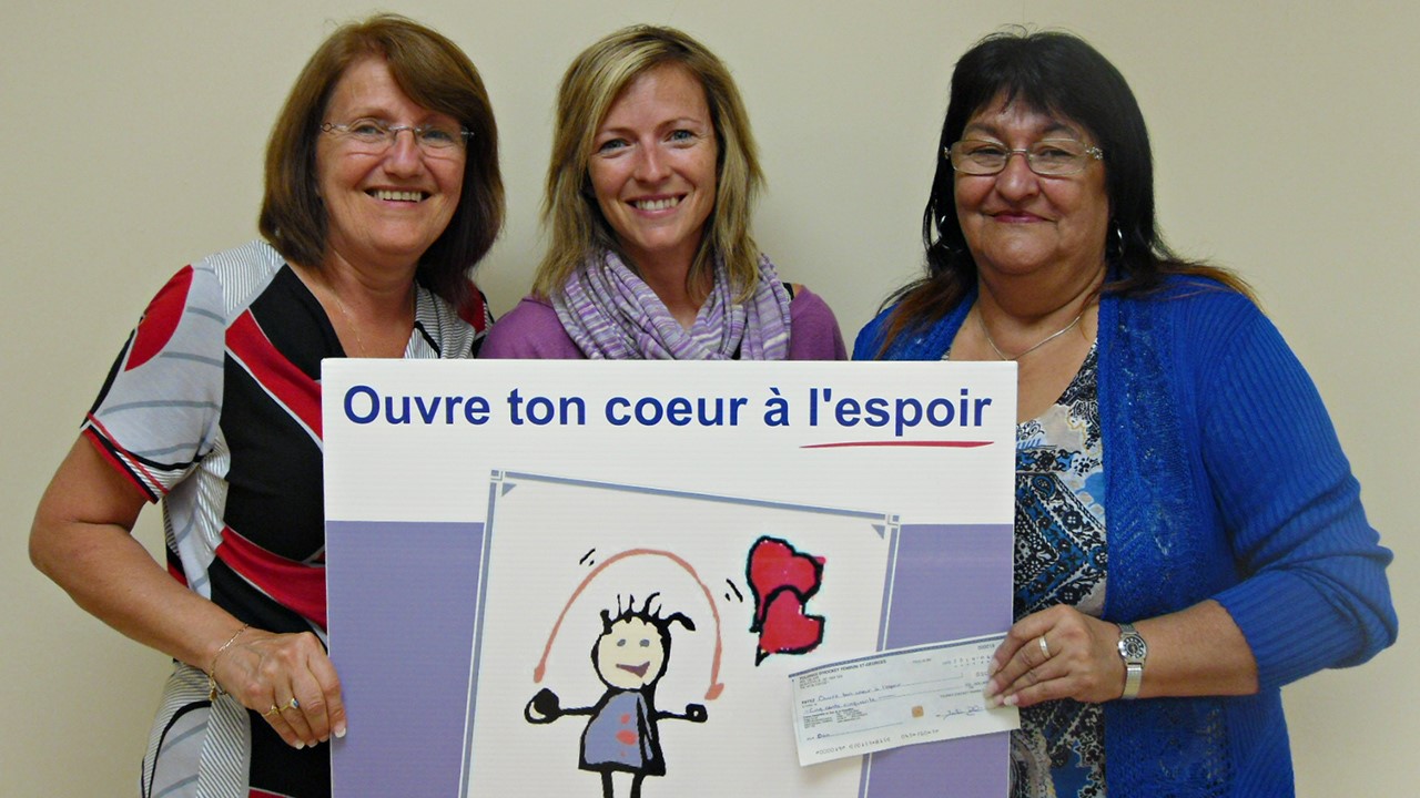 Sur la photo de gauche à droite: Gemma Rodrigue, Lily Poulin et Lisette Trépanier, présidente d’Ouvre ton cœur à l’espoir.