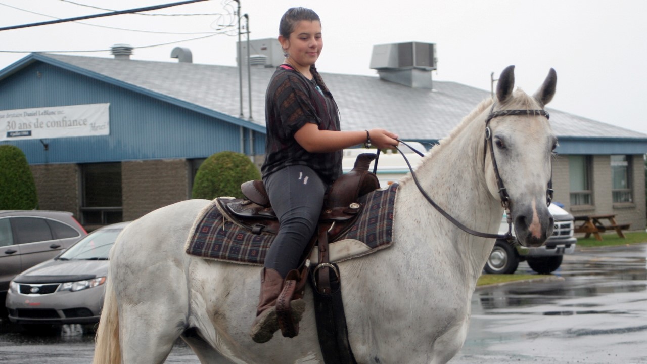 Une parade sous la pluie à Nashville en Beauce