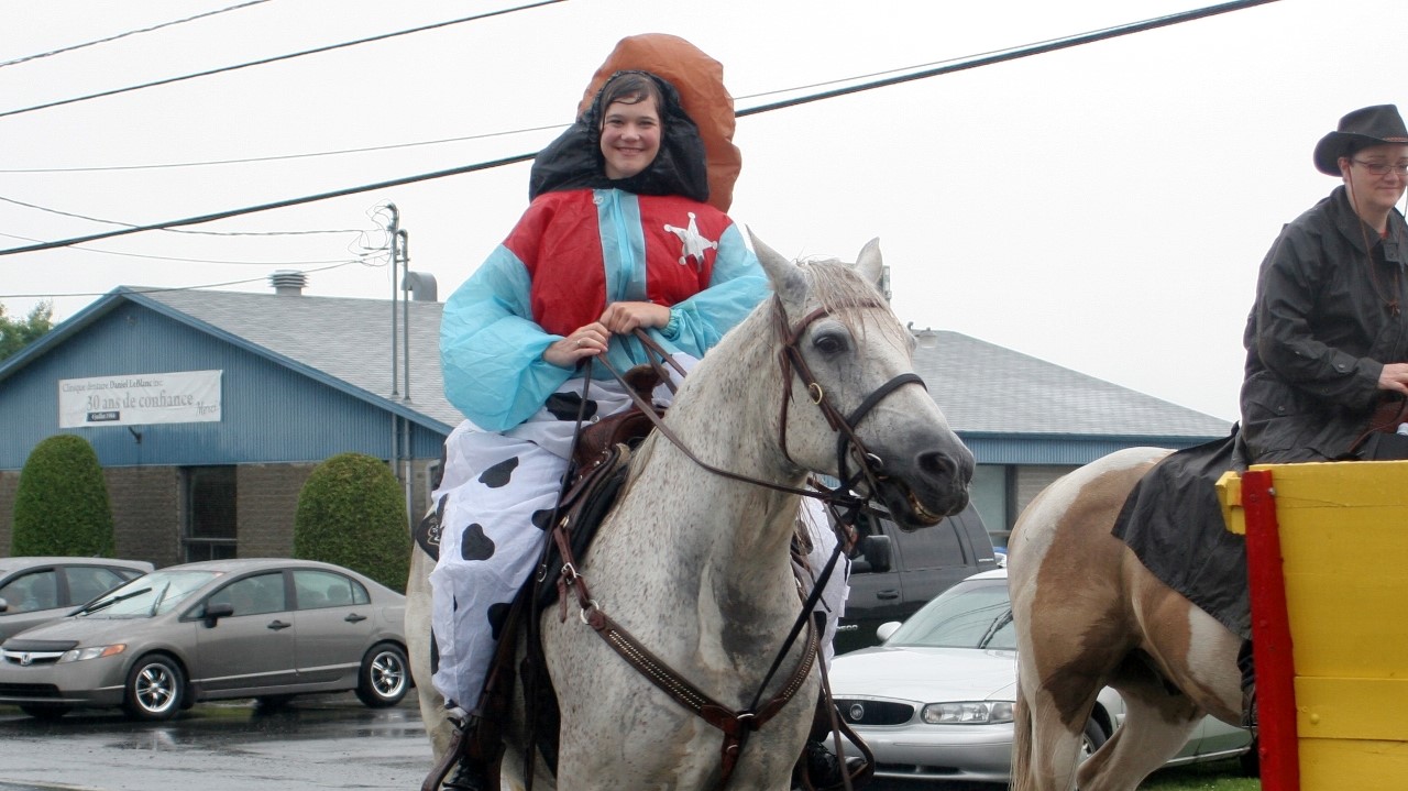 Une parade sous la pluie à Nashville en Beauce