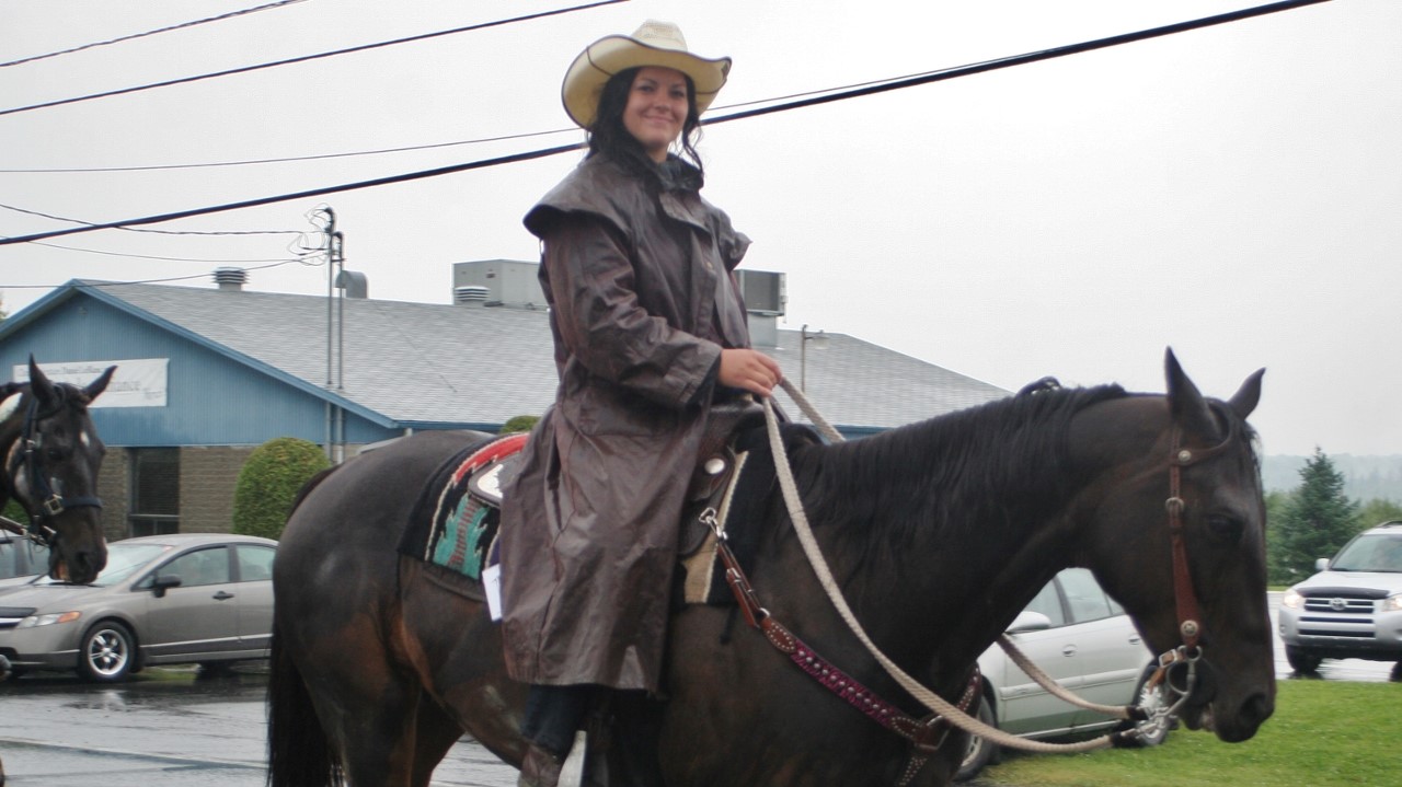 Une parade sous la pluie à Nashville en Beauce