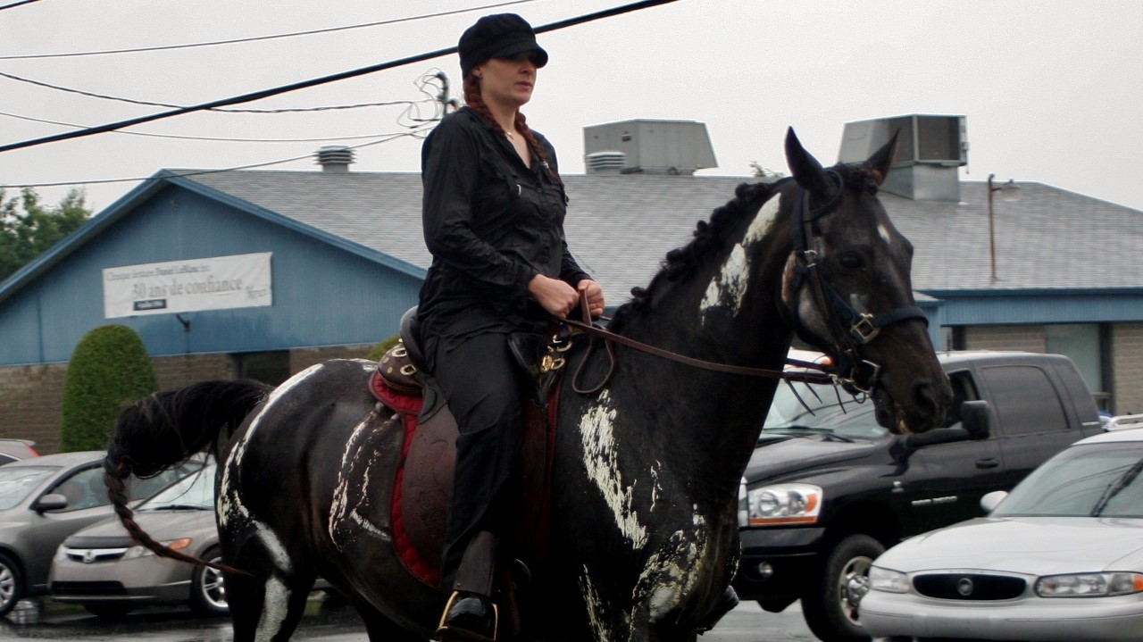 Une parade sous la pluie à Nashville en Beauce