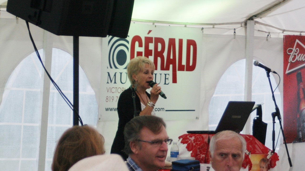 Paulette Poulin était en action, dimanche après-midi