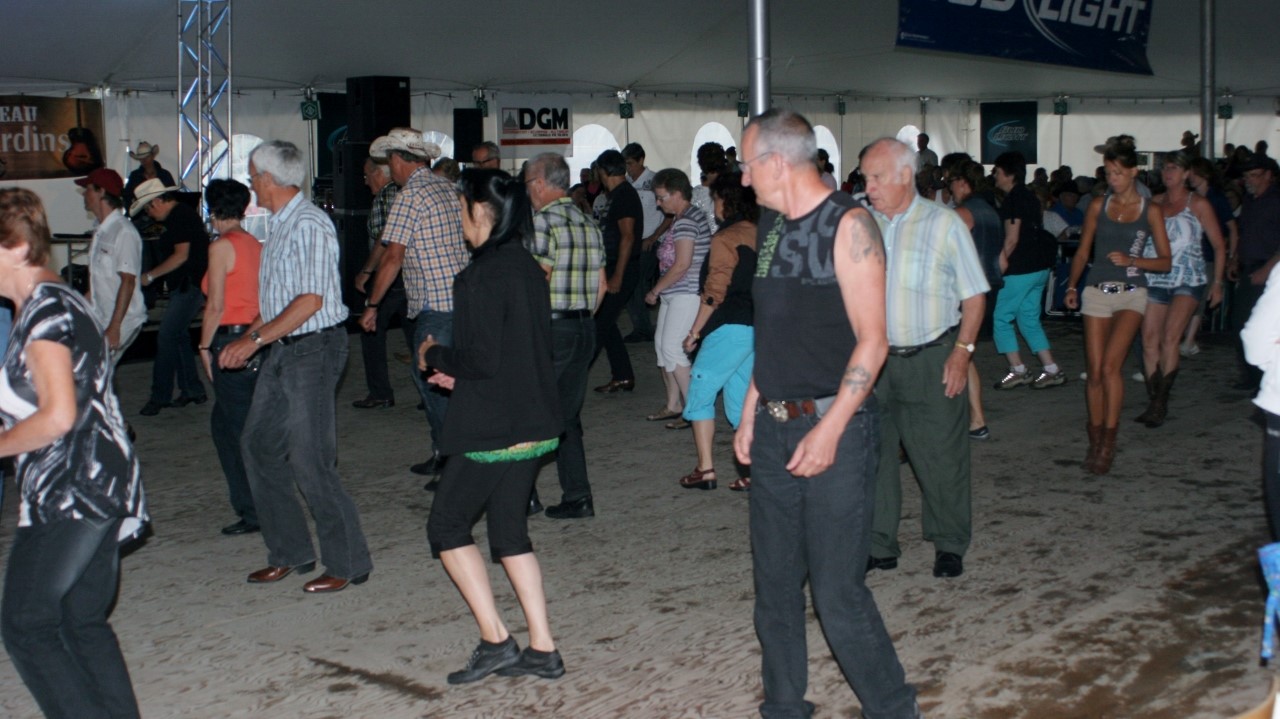 La danse attire toujours son lot de personnes
