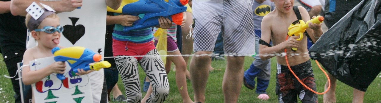 La plus grosse bataille de fusils à eau du Canada attire des Super-Héros de partout