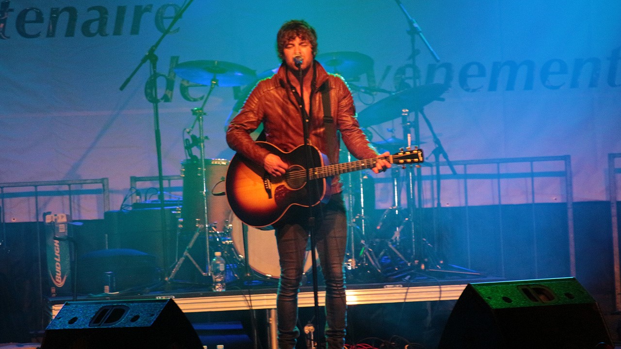 Rémi Chassé a clôturé la 2e édition du FunFest Weekend de Saint-Georges dimanche dernier devant une foule nombreuse. Il s'agissait du 26e spectacle du festival. 