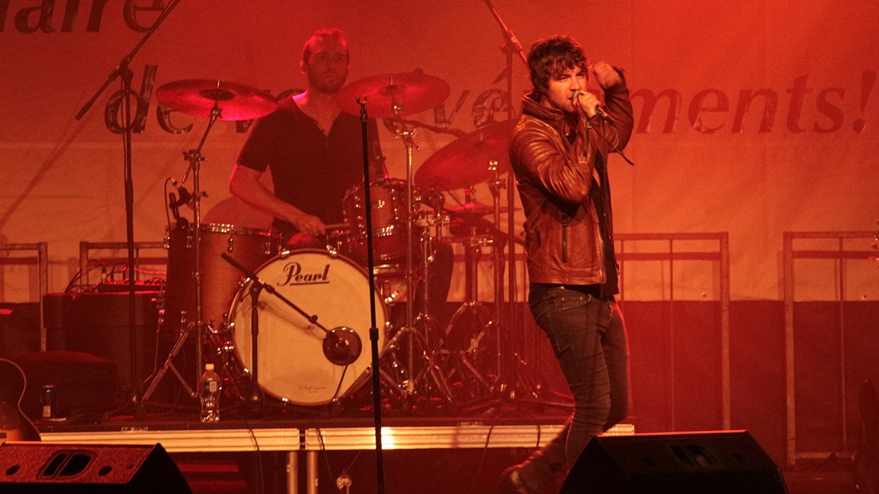Rémi Chassé a clôturé la 2e édition du FunFest Weekend de Saint-Georges dimanche dernier devant une foule nombreuse. Il s'agissait du 26e spectacle du festival. 