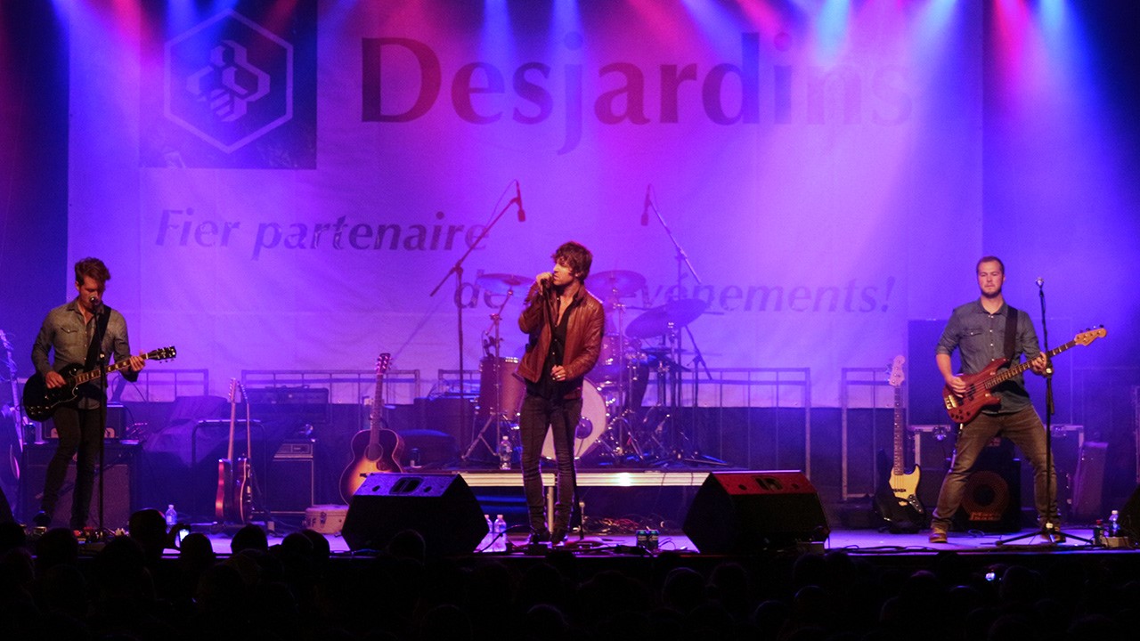 Rémi Chassé a clôturé la 2e édition du FunFest Weekend de Saint-Georges dimanche dernier devant une foule nombreuse. Il s'agissait du 26e spectacle du festival. 