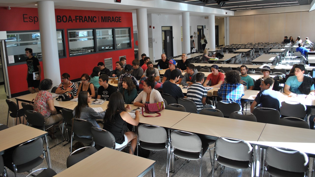 La nouvelle cafétéria du Cégep Beauce-Appalaches devrait plaire aux élèves