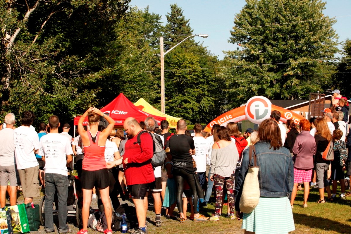 (299 photos) Plus de 150 braves pour le Premier Triathlon du Lac-Poulin