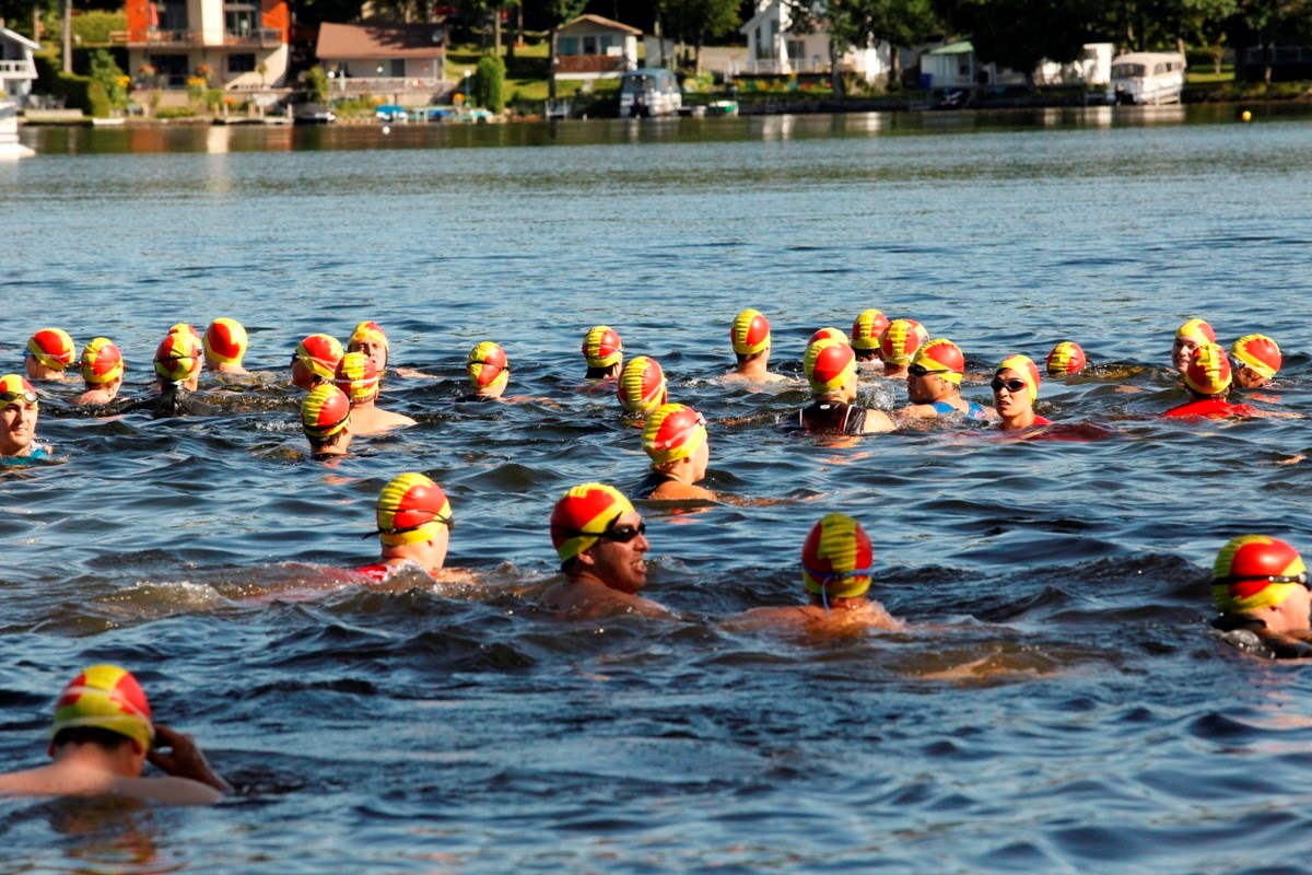 (299 photos) Plus de 150 braves pour le Premier Triathlon du Lac-Poulin