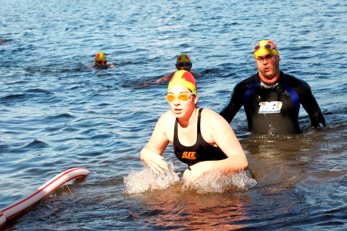 (299 photos) Plus de 150 braves pour le Premier Triathlon du Lac-Poulin