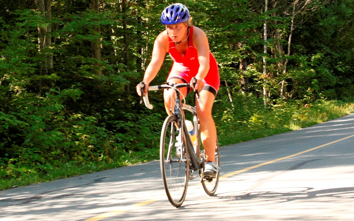 (299 photos) Plus de 150 braves pour le Premier Triathlon du Lac-Poulin