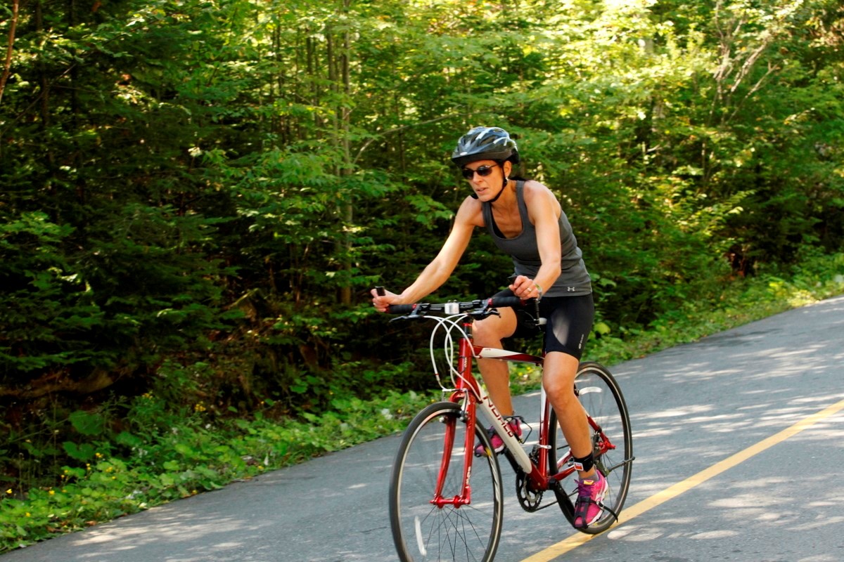 (299 photos) Plus de 150 braves pour le Premier Triathlon du Lac-Poulin