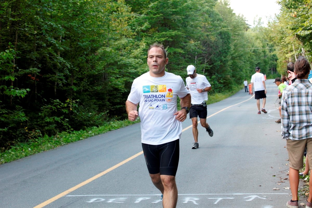 (299 photos) Plus de 150 braves pour le Premier Triathlon du Lac-Poulin