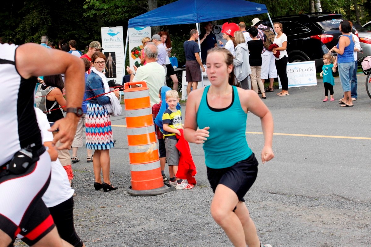 (299 photos) Plus de 150 braves pour le Premier Triathlon du Lac-Poulin