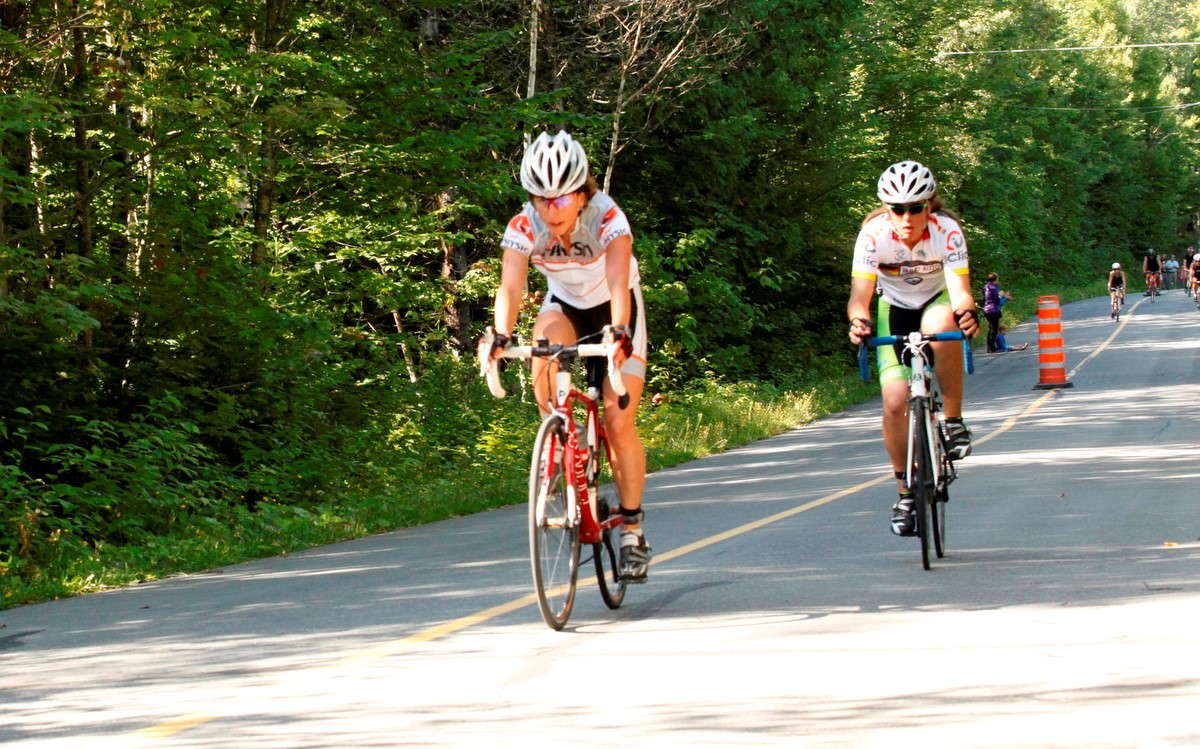 (299 photos) Plus de 150 braves pour le Premier Triathlon du Lac-Poulin