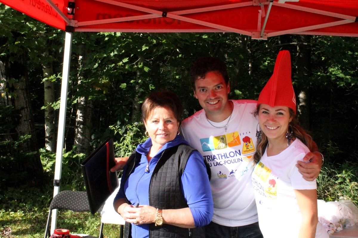 (299 photos) Plus de 150 braves pour le Premier Triathlon du Lac-Poulin