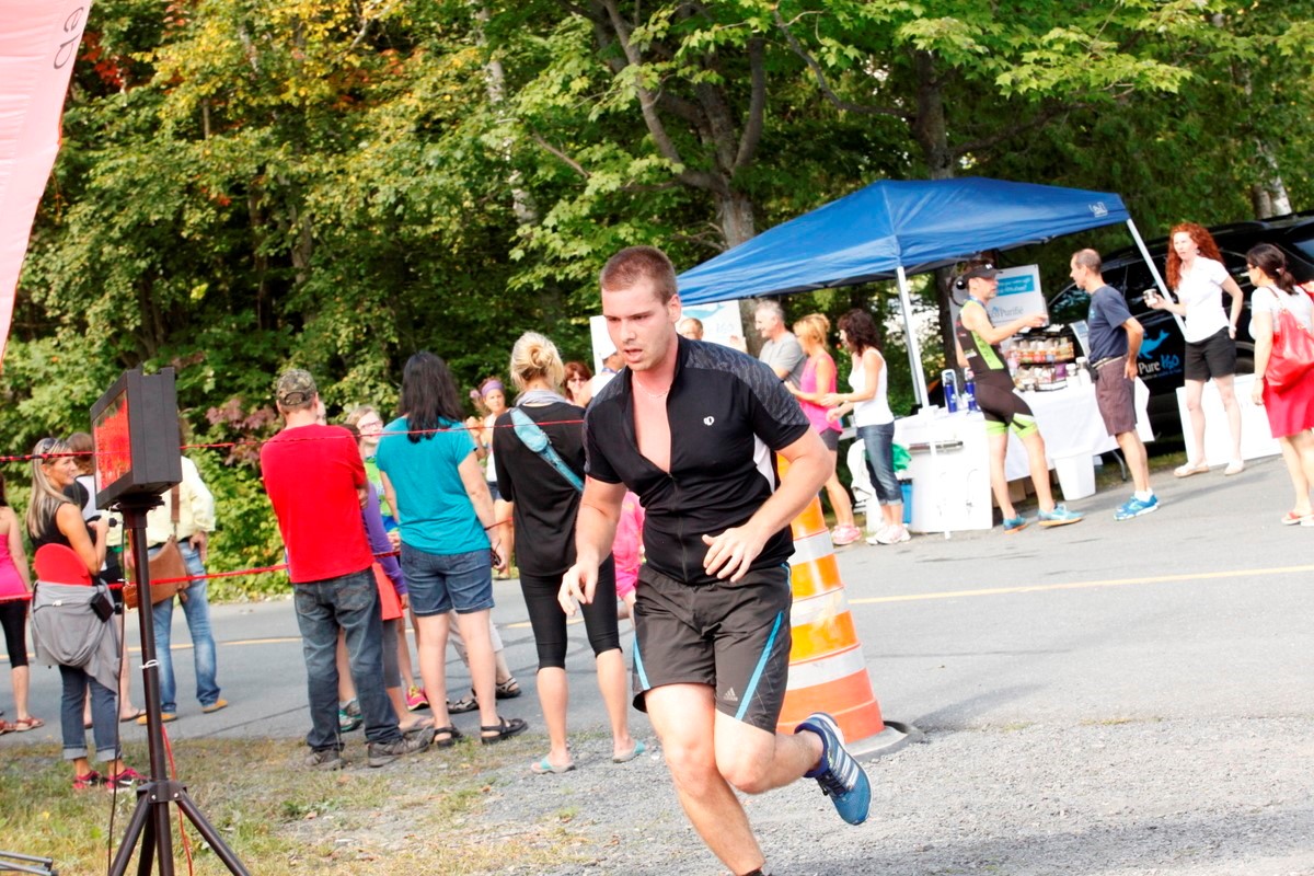 (299 photos) Plus de 150 braves pour le Premier Triathlon du Lac-Poulin