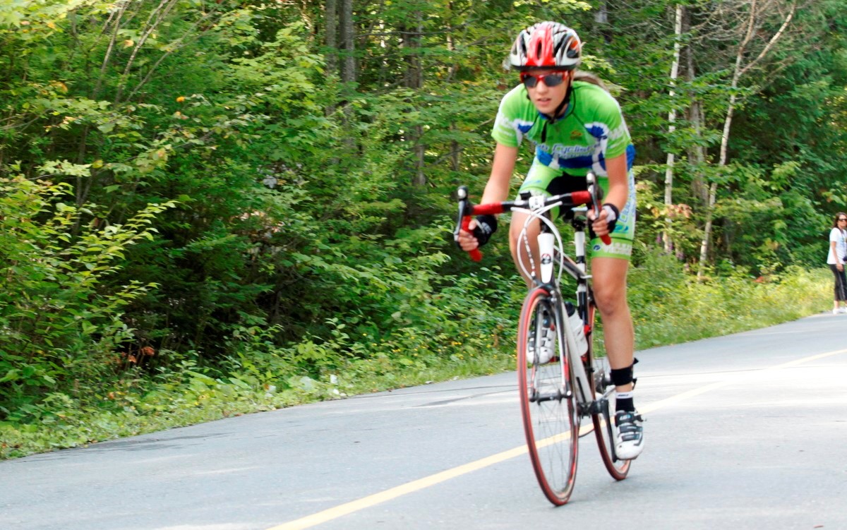 (299 photos) Plus de 150 braves pour le Premier Triathlon du Lac-Poulin