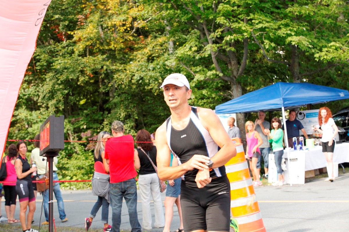 (299 photos) Plus de 150 braves pour le Premier Triathlon du Lac-Poulin
