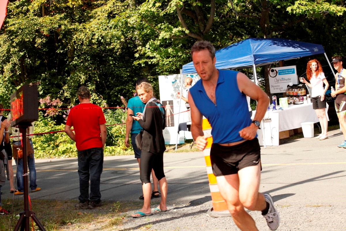 (299 photos) Plus de 150 braves pour le Premier Triathlon du Lac-Poulin