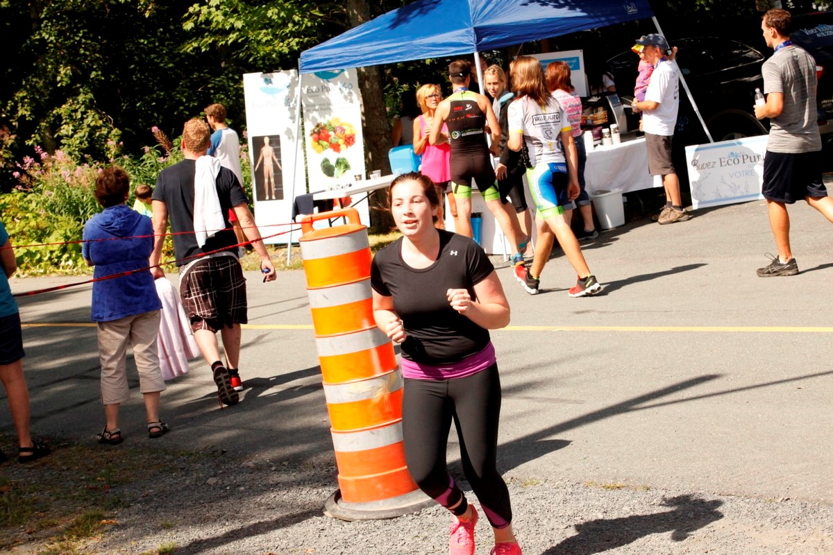 (299 photos) Plus de 150 braves pour le Premier Triathlon du Lac-Poulin