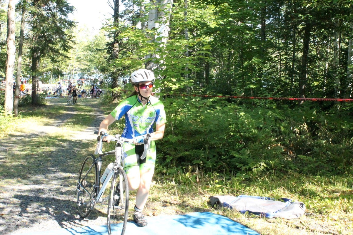 (299 photos) Plus de 150 braves pour le Premier Triathlon du Lac-Poulin