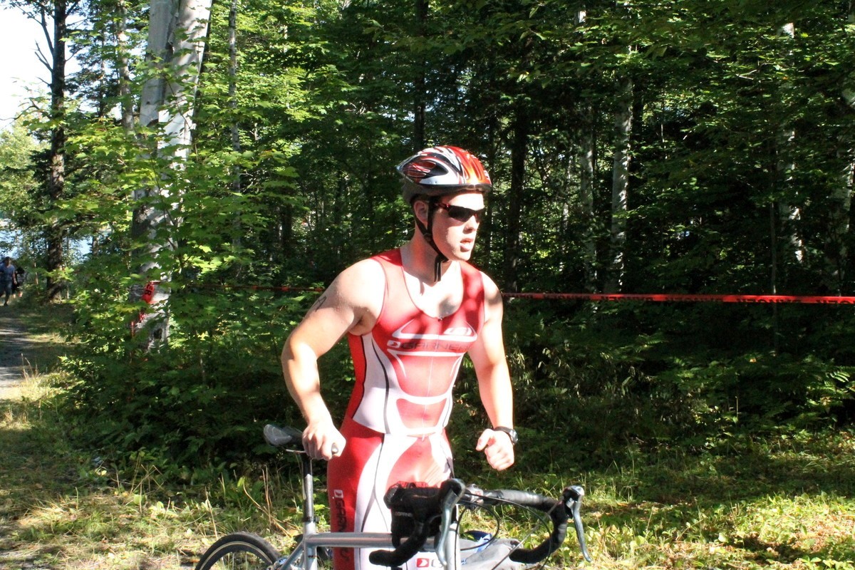 (299 photos) Plus de 150 braves pour le Premier Triathlon du Lac-Poulin
