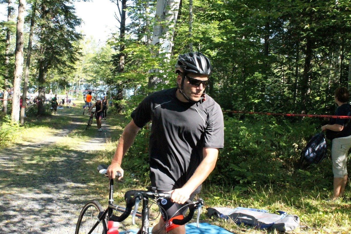 (299 photos) Plus de 150 braves pour le Premier Triathlon du Lac-Poulin