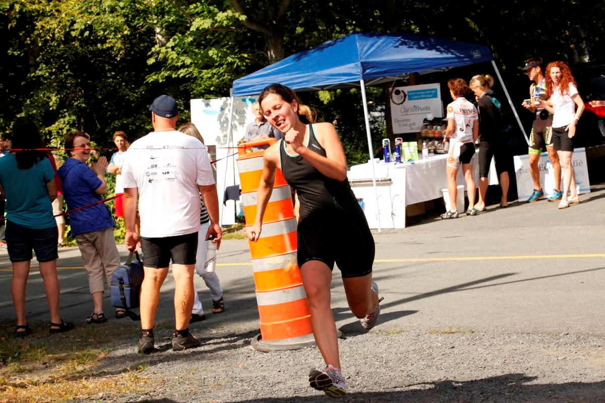 (299 photos) Plus de 150 braves pour le Premier Triathlon du Lac-Poulin