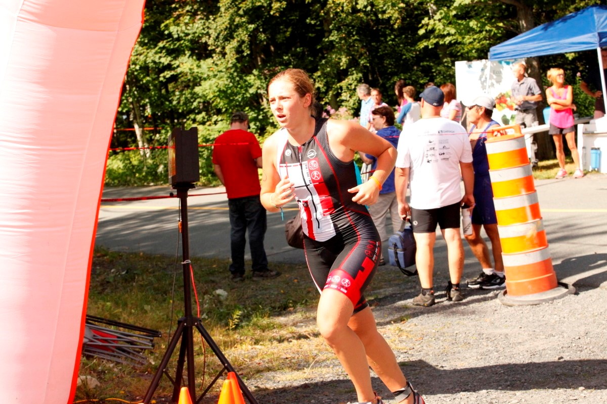(299 photos) Plus de 150 braves pour le Premier Triathlon du Lac-Poulin