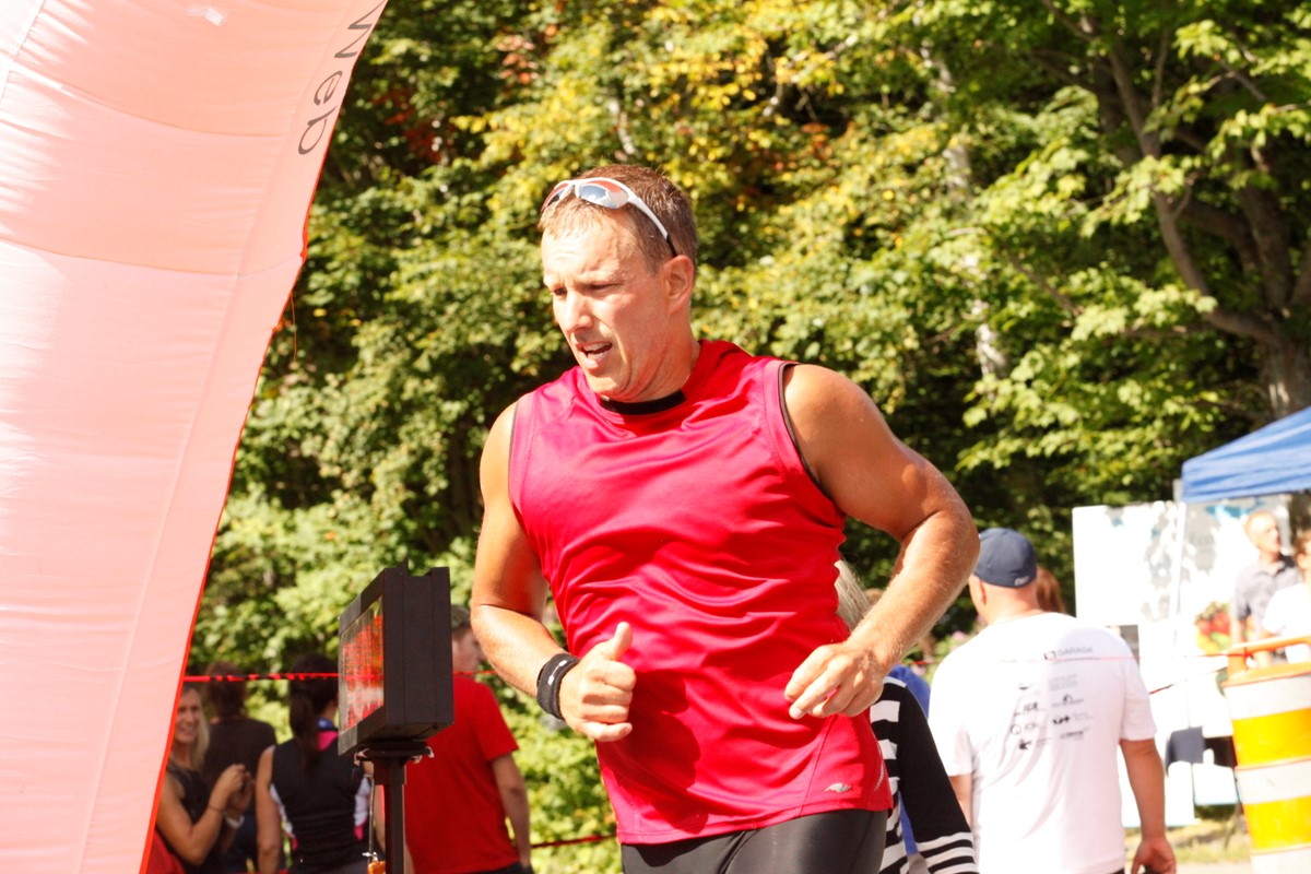 (299 photos) Plus de 150 braves pour le Premier Triathlon du Lac-Poulin