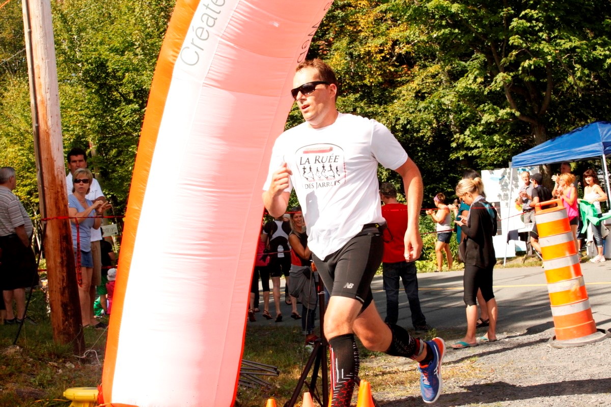 (299 photos) Plus de 150 braves pour le Premier Triathlon du Lac-Poulin