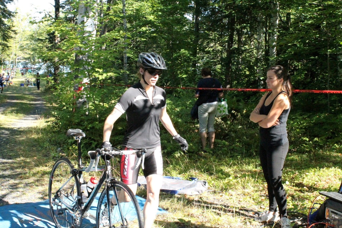 (299 photos) Plus de 150 braves pour le Premier Triathlon du Lac-Poulin