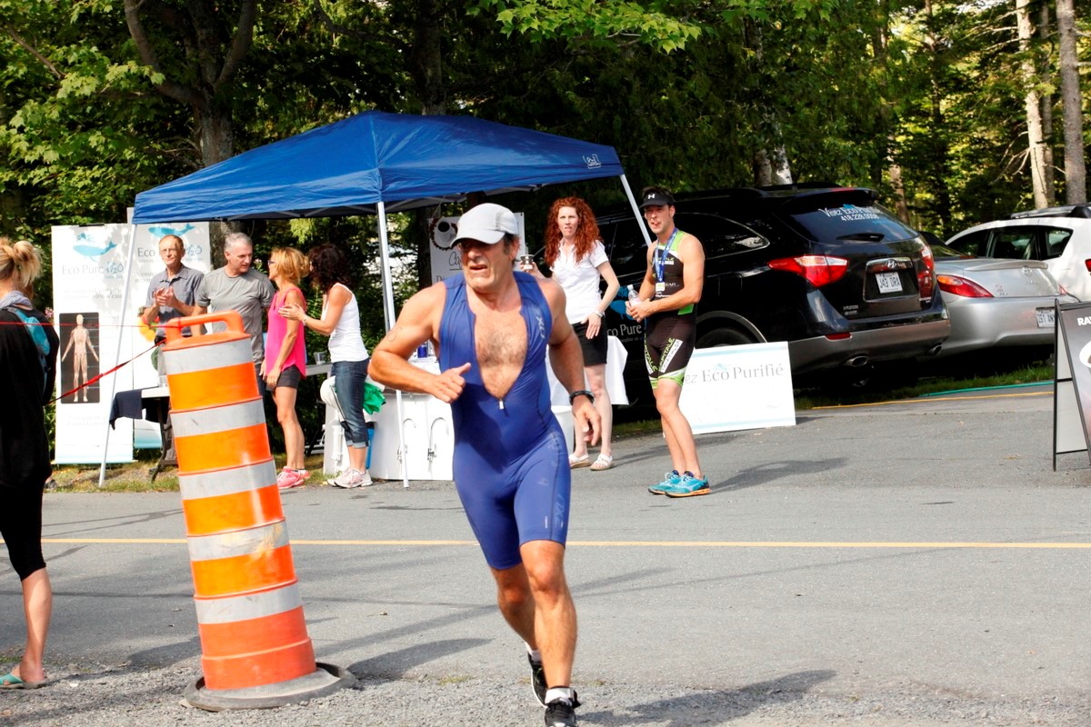 (299 photos) Plus de 150 braves pour le Premier Triathlon du Lac-Poulin