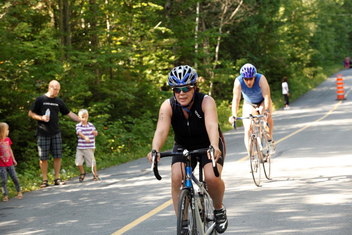 (299 photos) Plus de 150 braves pour le Premier Triathlon du Lac-Poulin