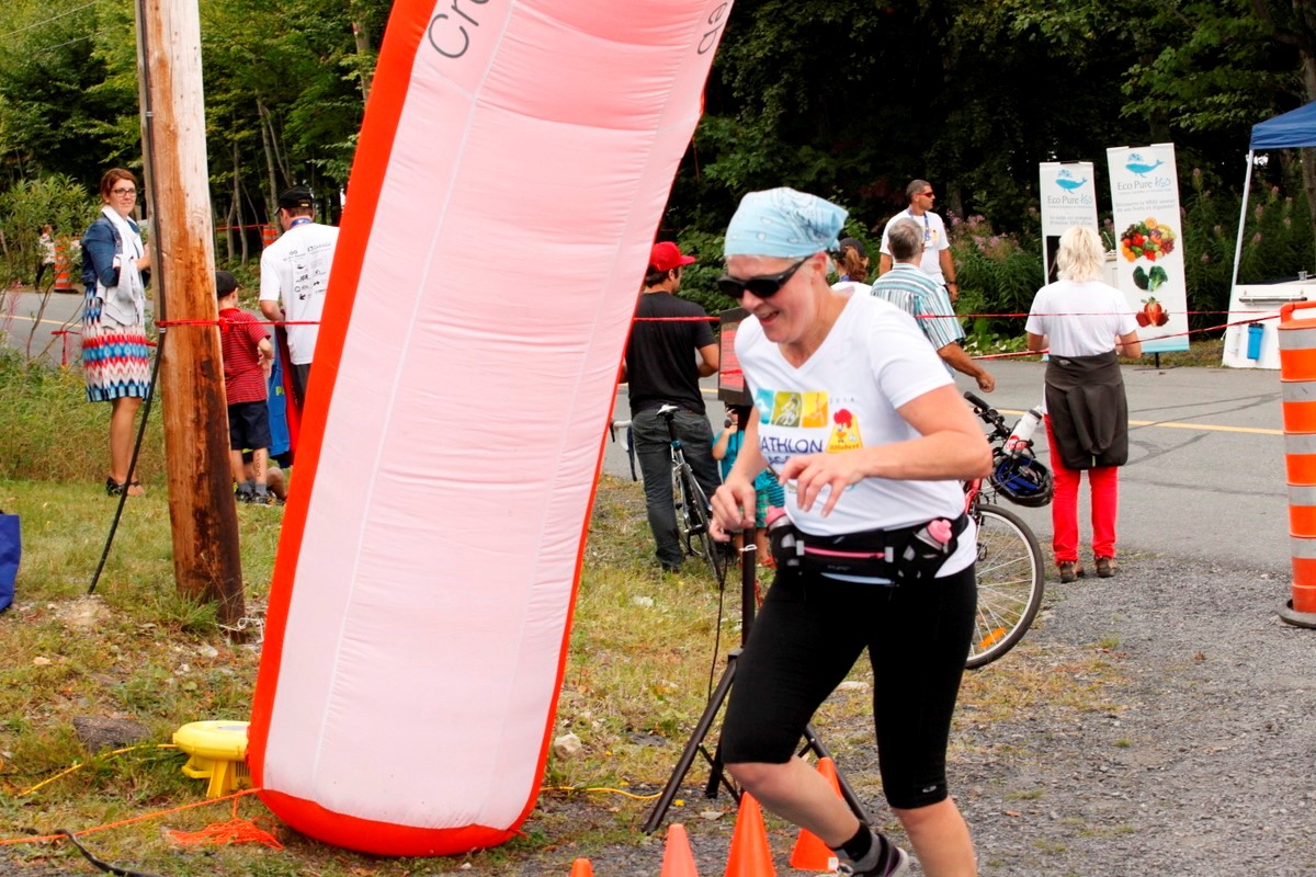 (299 photos) Plus de 150 braves pour le Premier Triathlon du Lac-Poulin