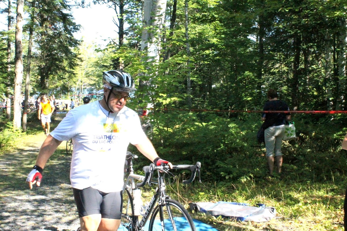 (299 photos) Plus de 150 braves pour le Premier Triathlon du Lac-Poulin